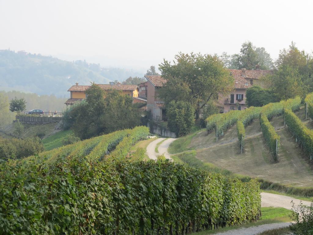 Residenza Albatros Villa Castiglione Falletto Exterior photo